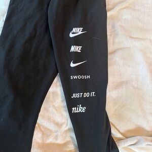 Women’s Nike leggings